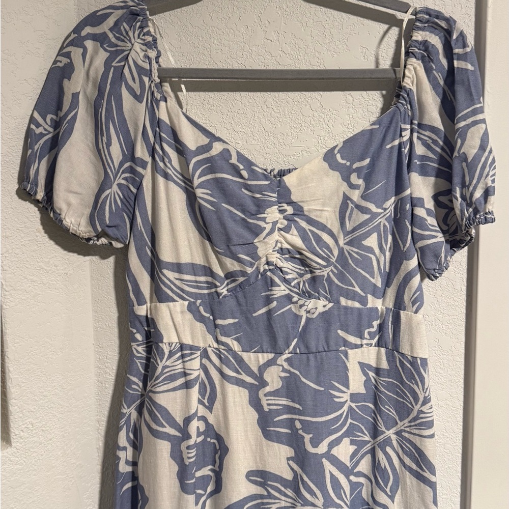 Jessica Simpson Blue and White Floral Midi Dress